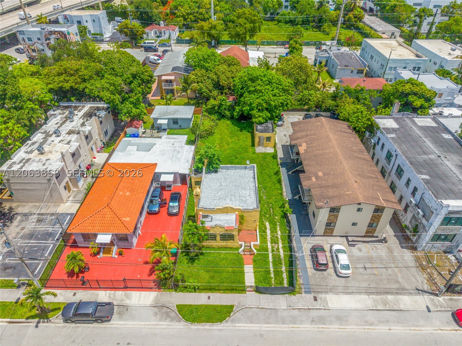 559 NW 34th St Miami, FL 33127