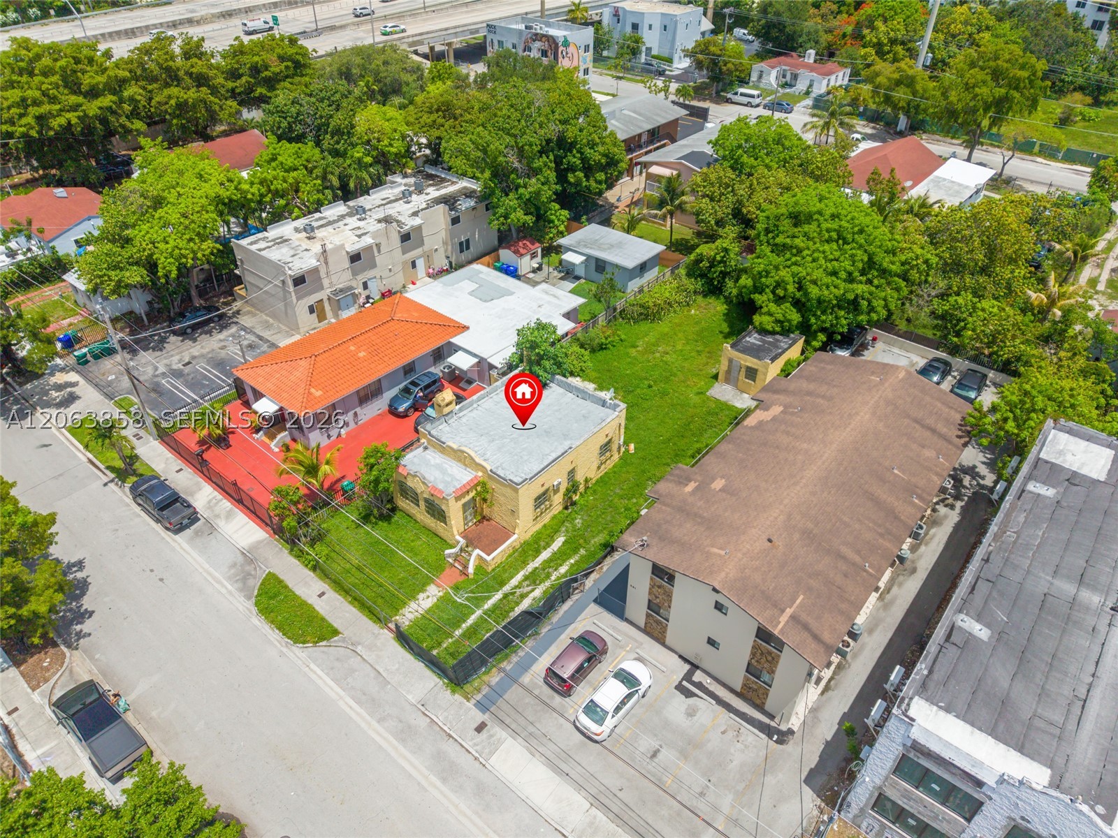 559 NW 34th St Miami, FL 33127