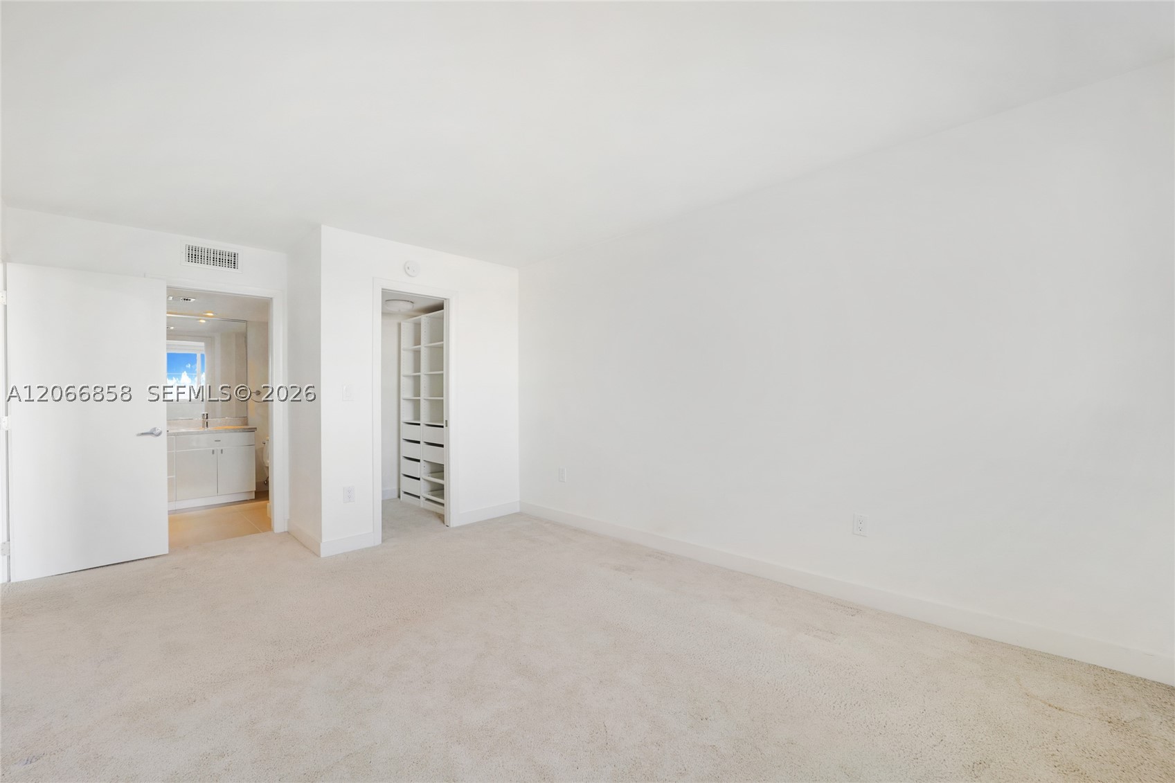 210 Sea Vw Dr #409 Key Biscayne, FL 33149
