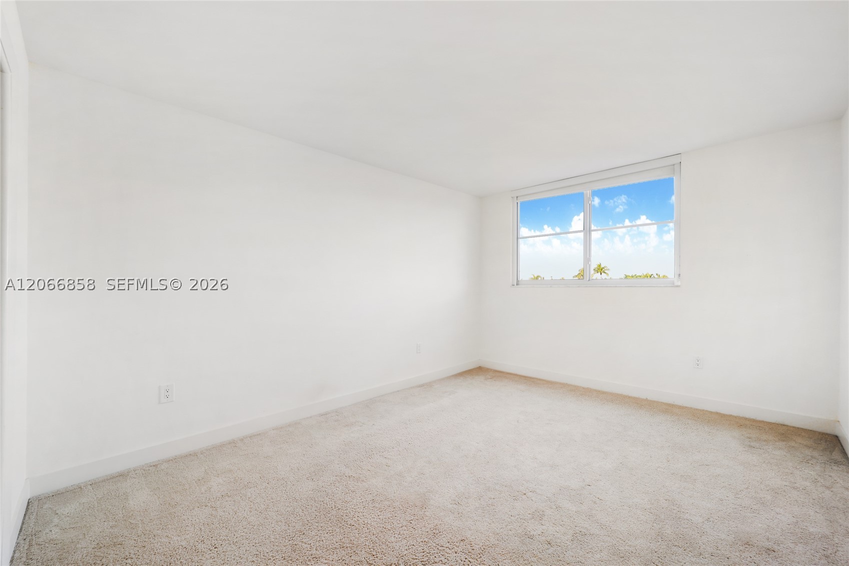 210 Sea Vw Dr #409 Key Biscayne, FL 33149