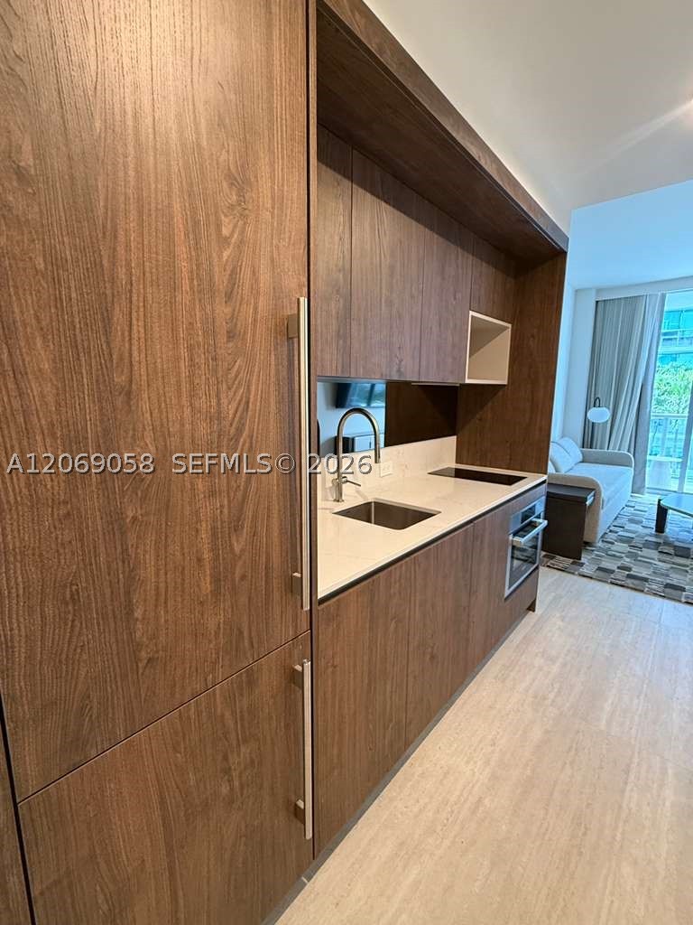 1611 SW 2nd Ave #610 Miami, FL 33129