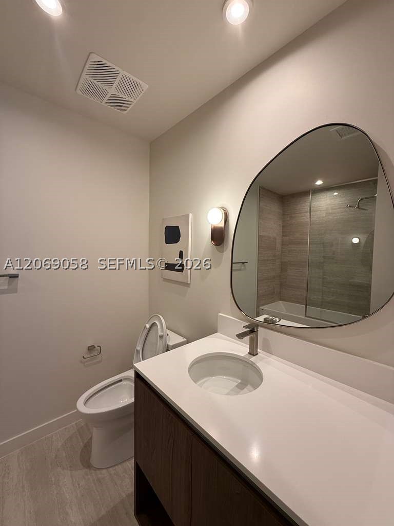 1611 SW 2nd Ave #610 Miami, FL 33129