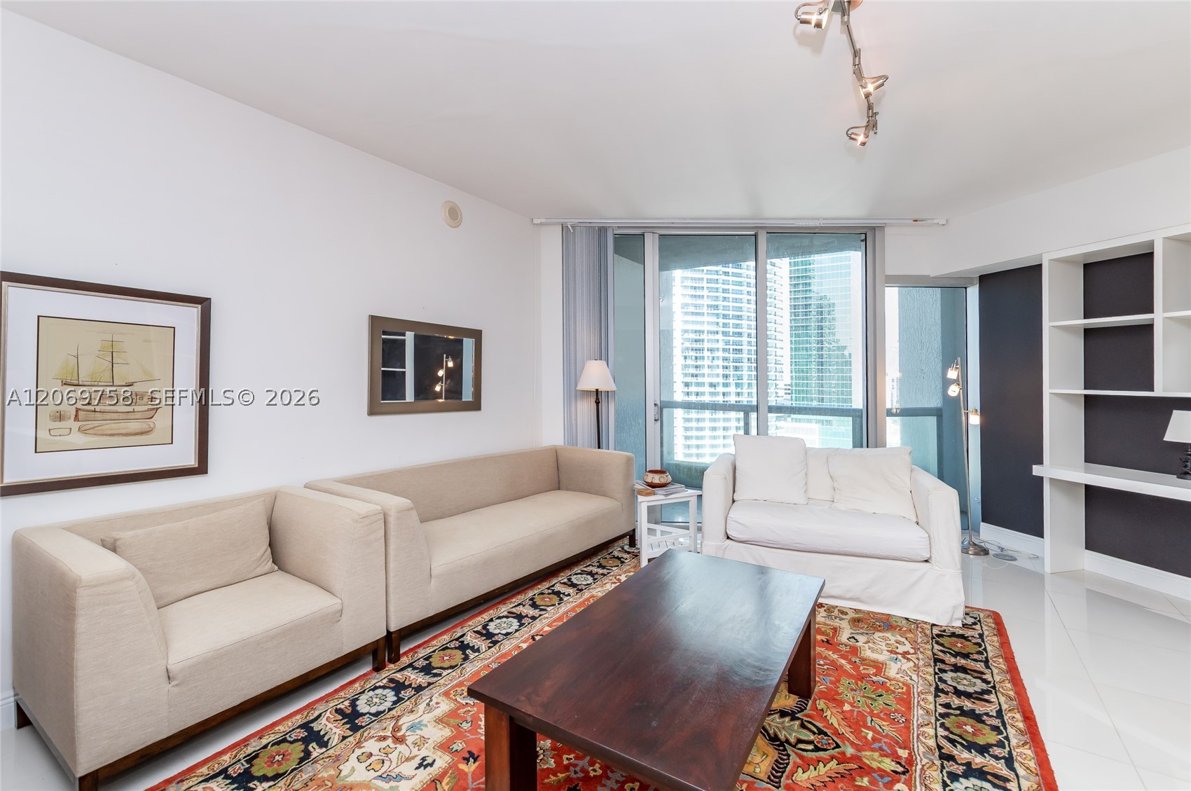 image Icon Brickell I3