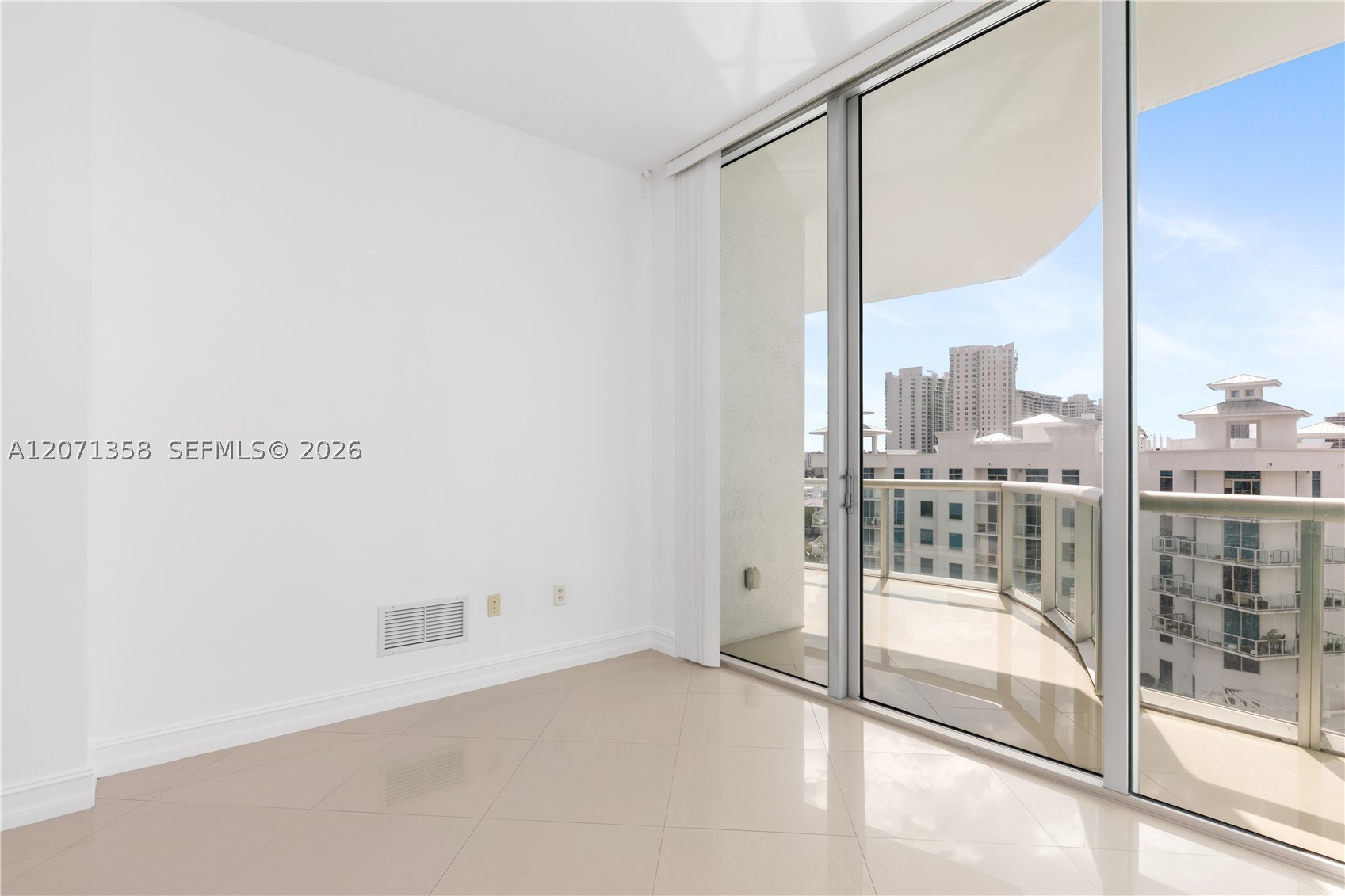 image The Atrium at Aventura26