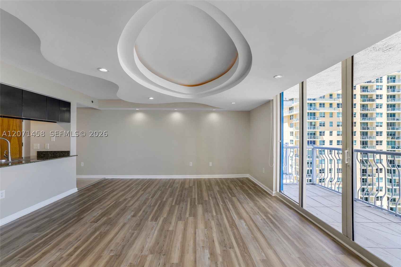image The Club at Brickell Bay17