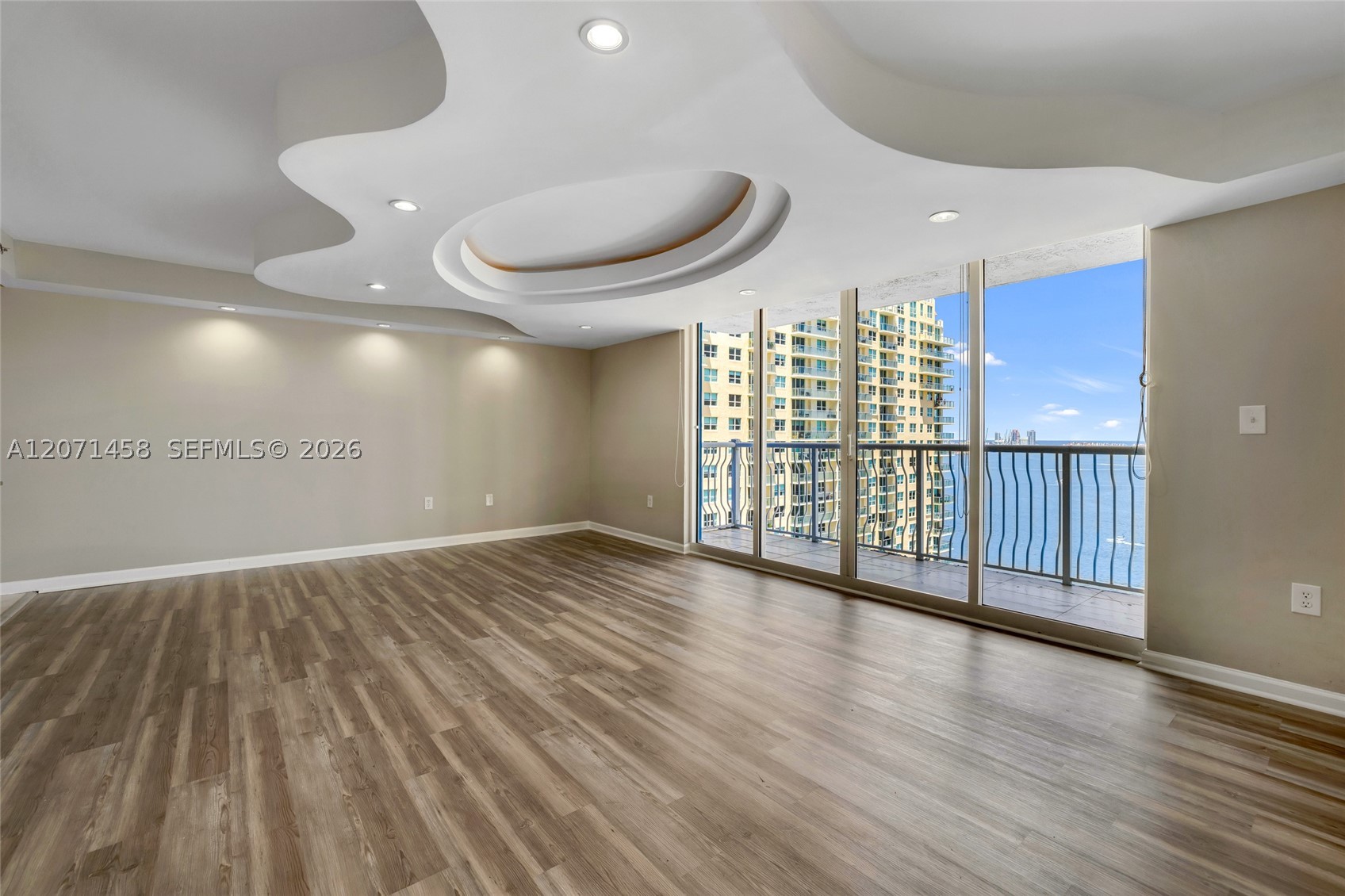 image The Club at Brickell Bay1