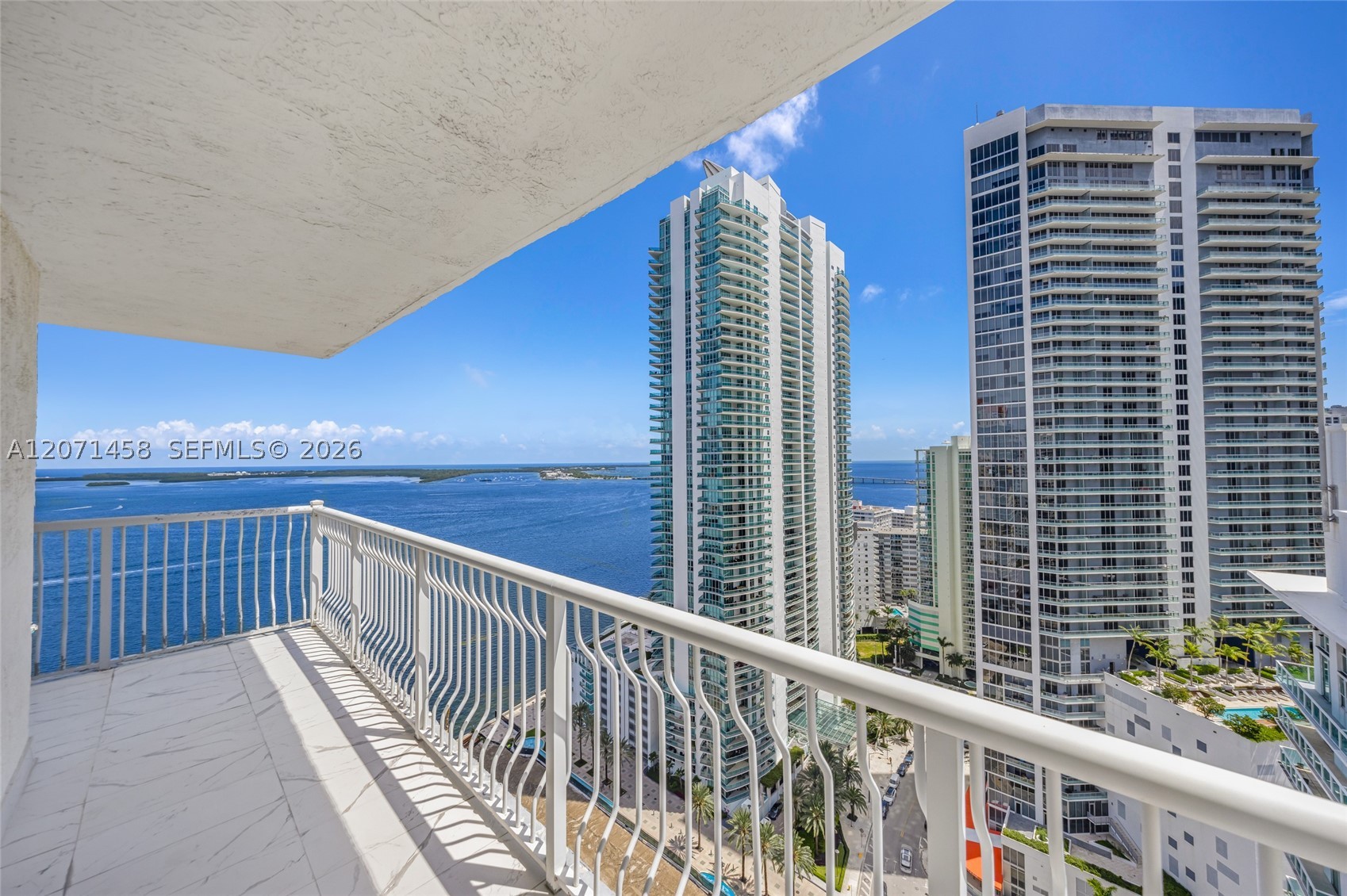 image The Club at Brickell Bay21