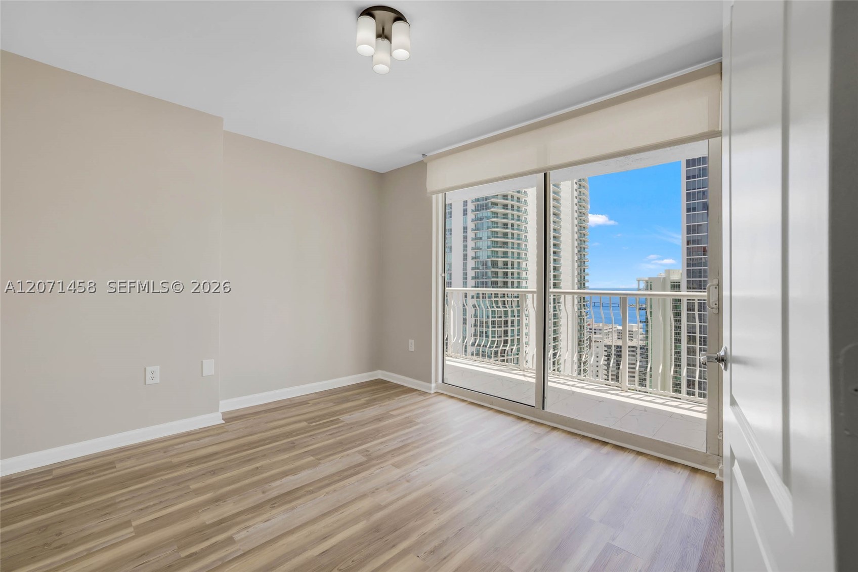 image The Club at Brickell Bay35