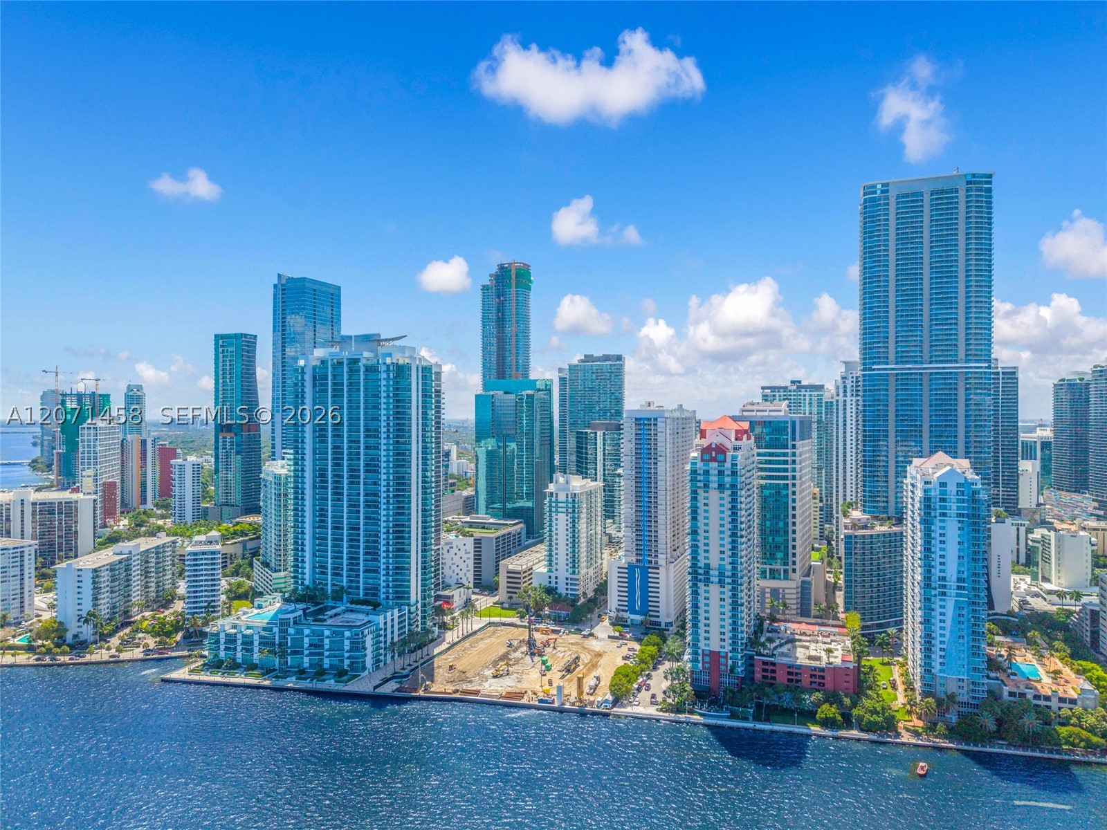 image The Club at Brickell Bay50