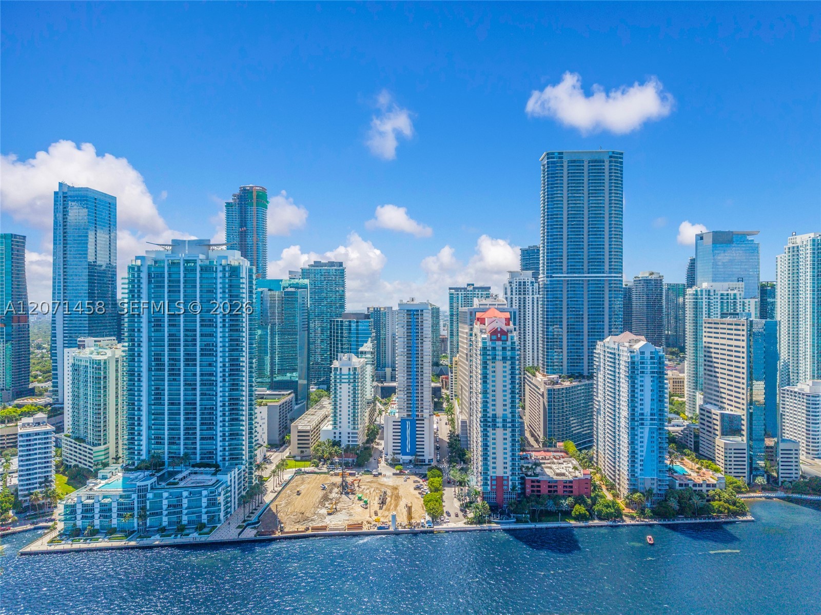 image The Club at Brickell Bay53
