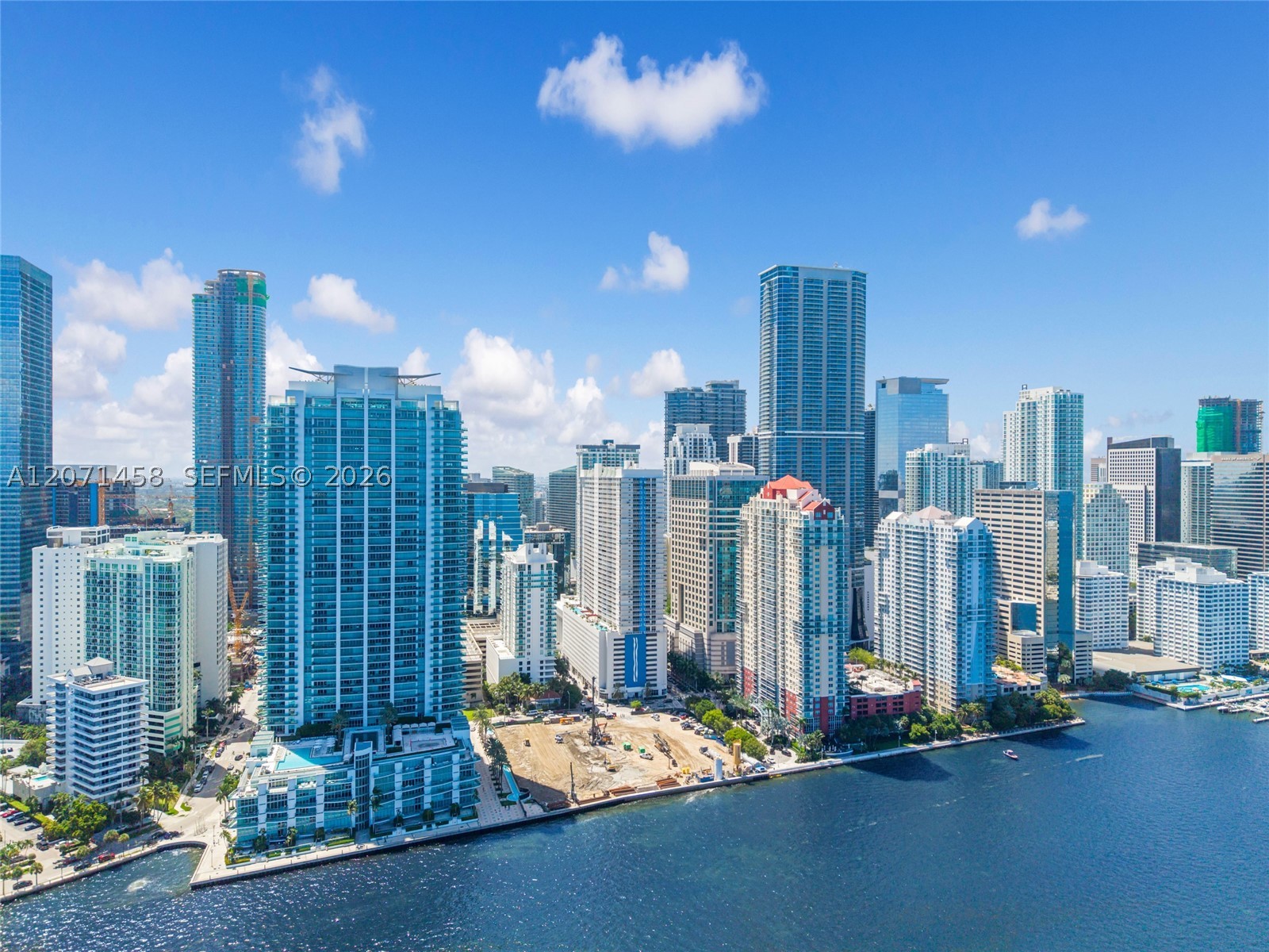 image The Club at Brickell Bay55