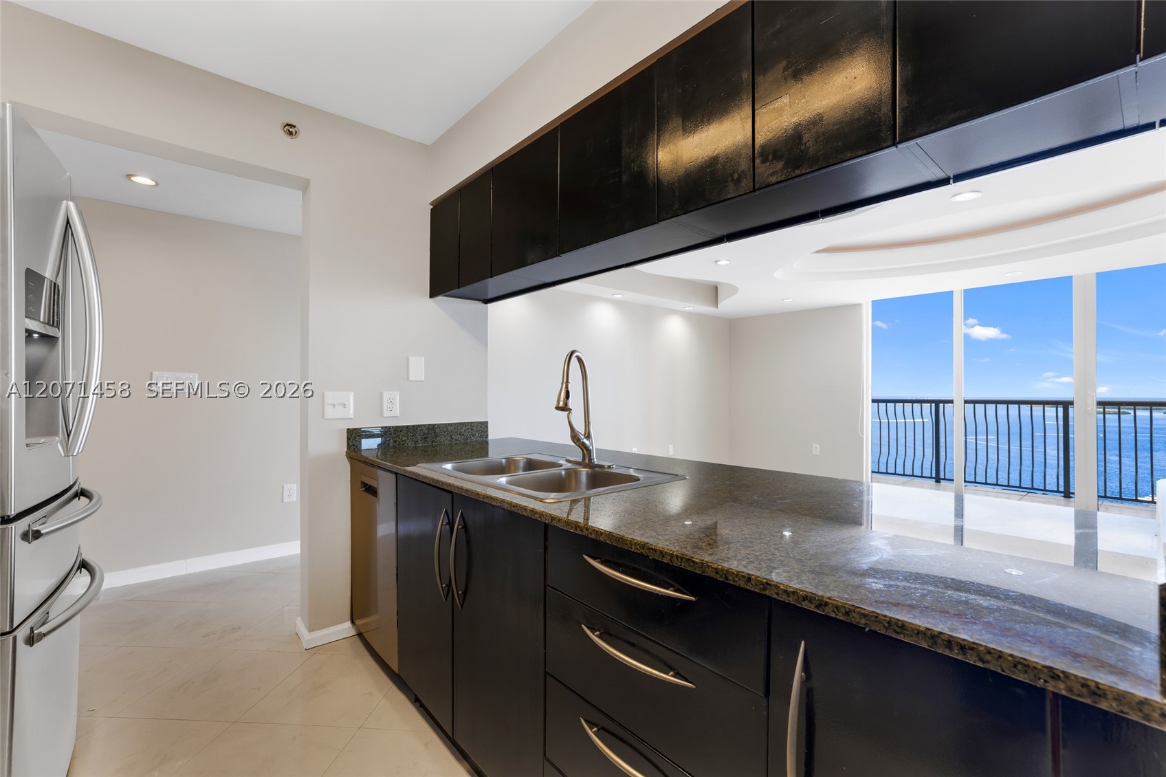 image The Club at Brickell Bay7