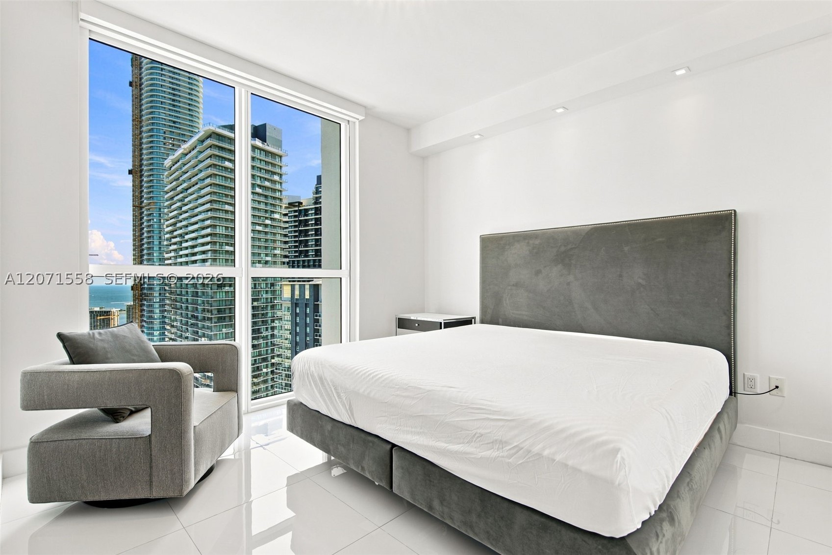 image The Bond on Brickell19
