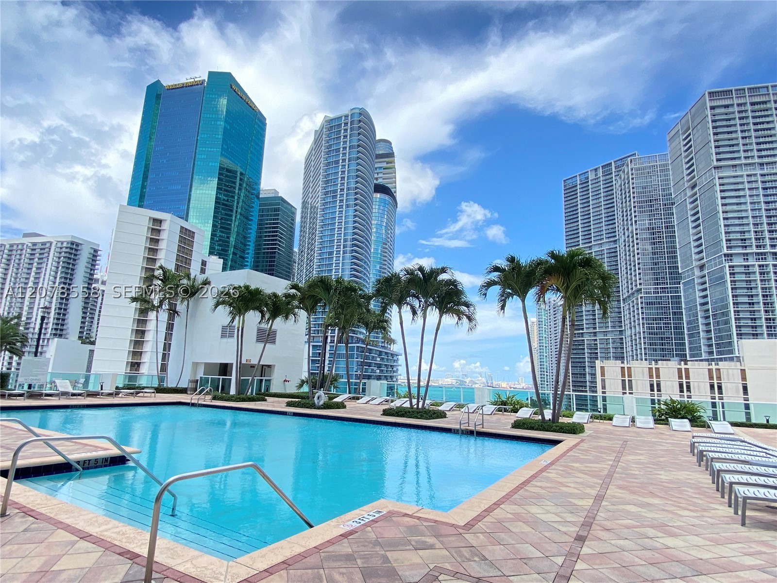 image Brickell on the River South19