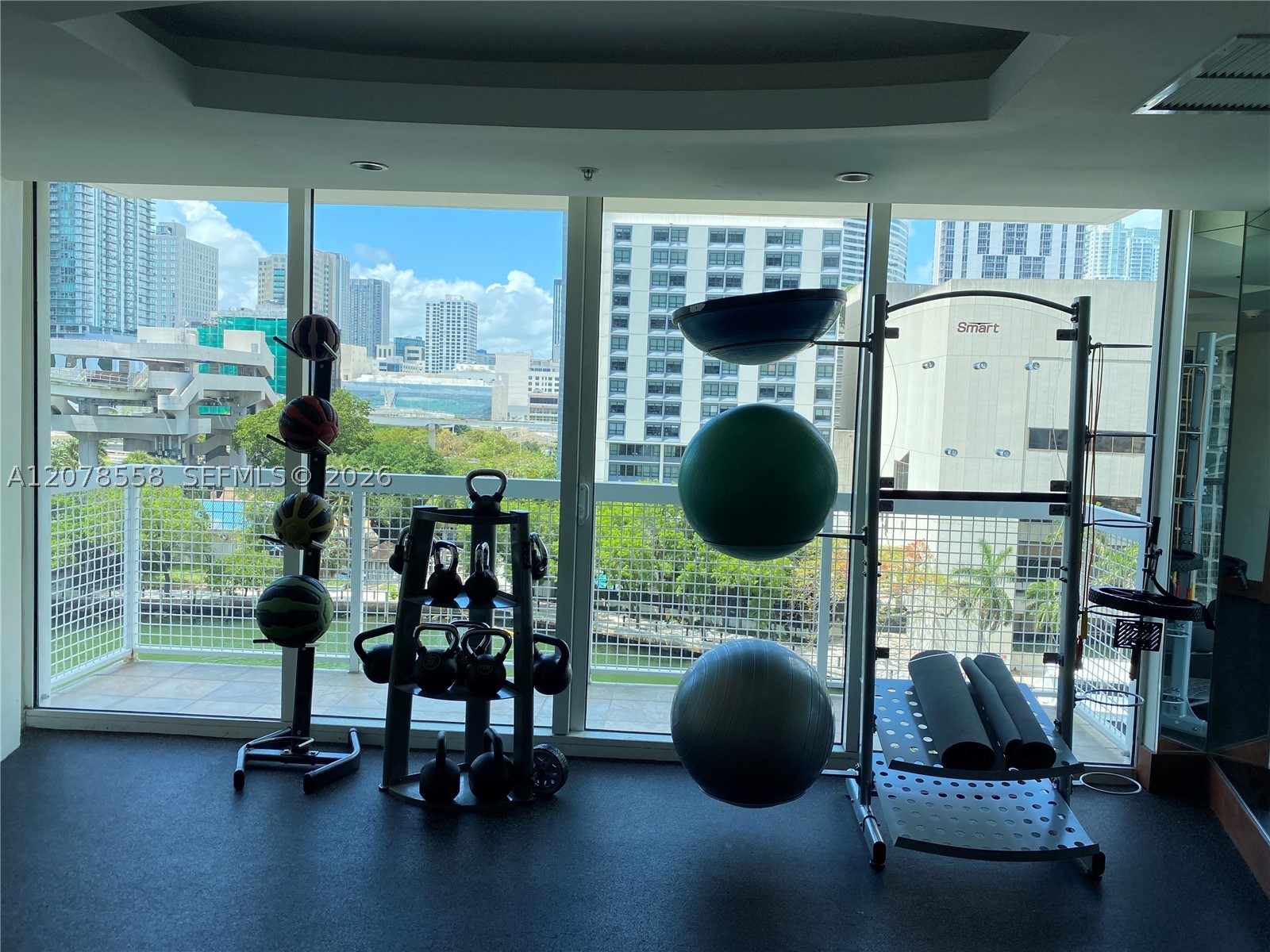 image Brickell on the River South22