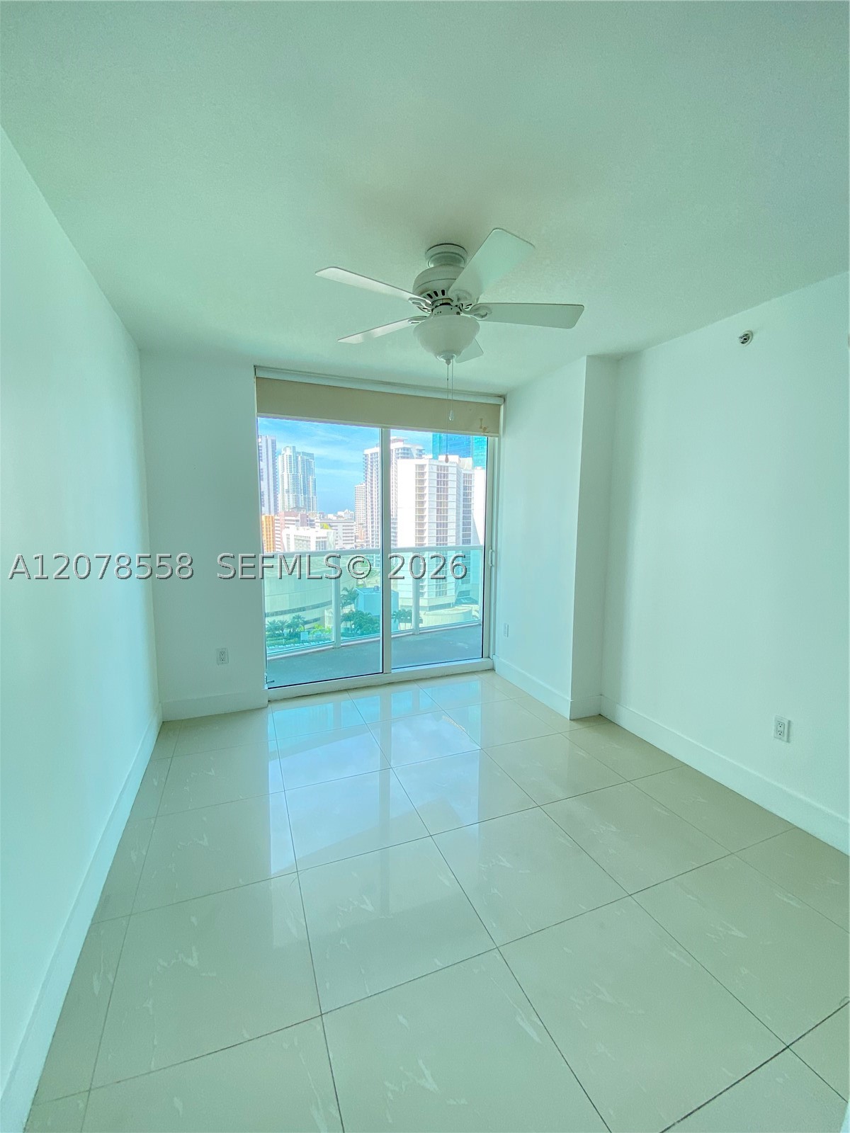 image Brickell on the River South3