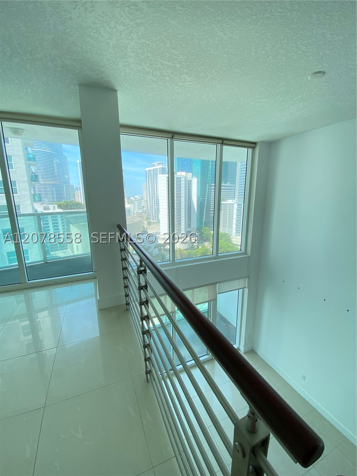 image Brickell on the River South7