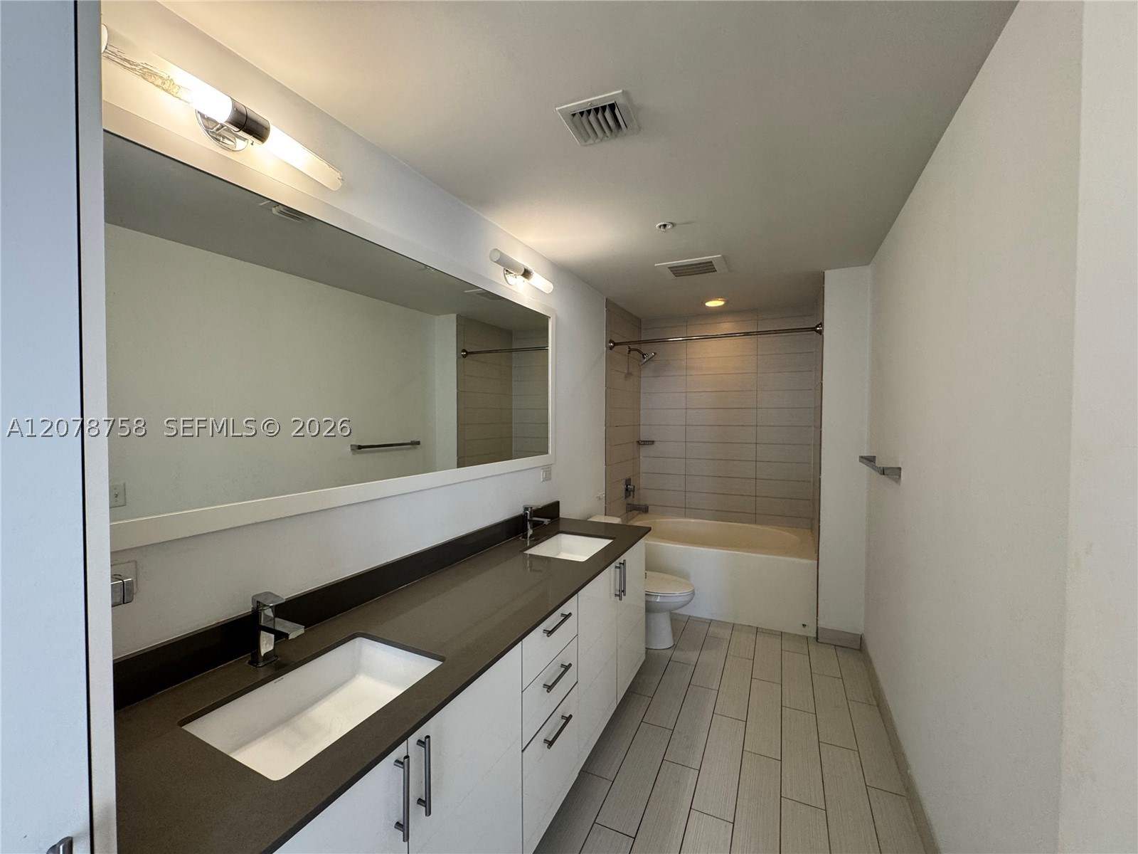 image Nine at Mary Brickell Village41