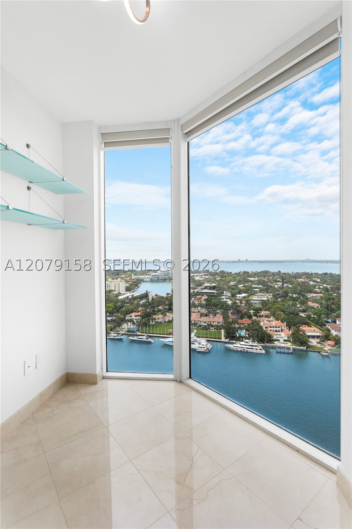 image Blue Diamond12
