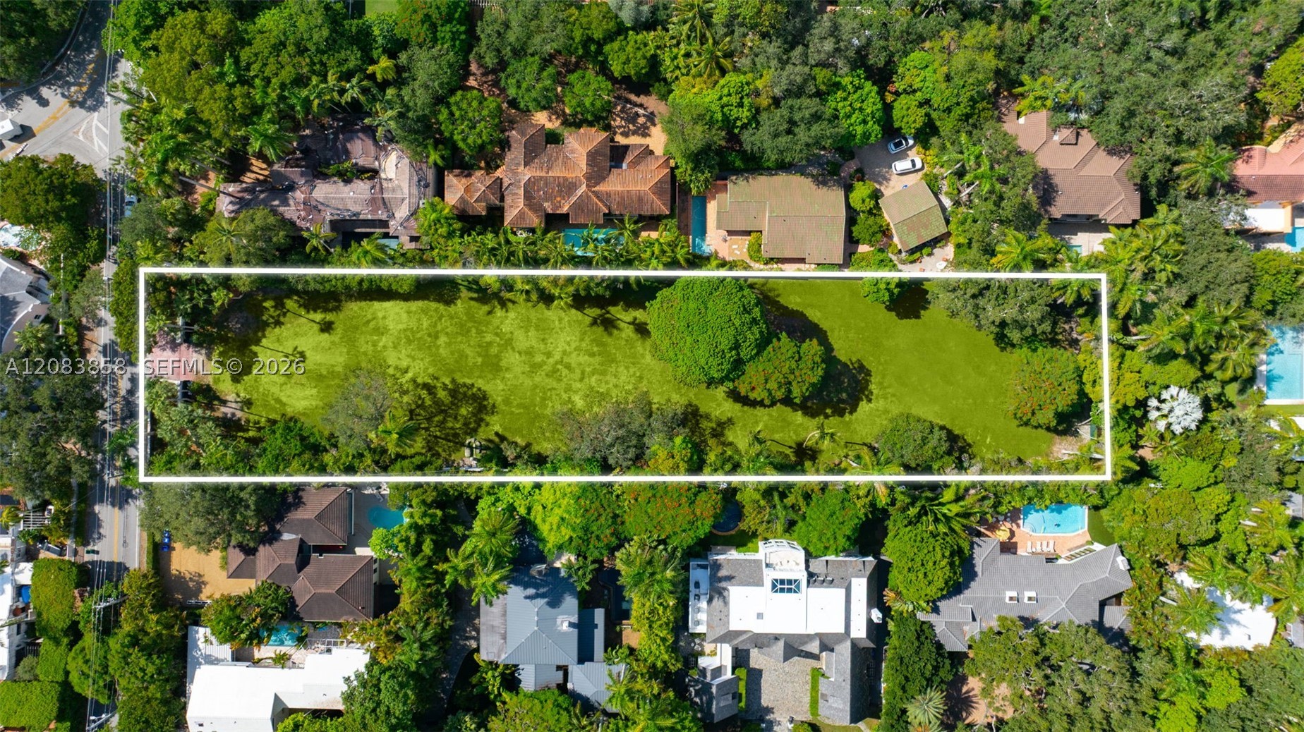 3940 Douglas Rd Miami, FL 33133