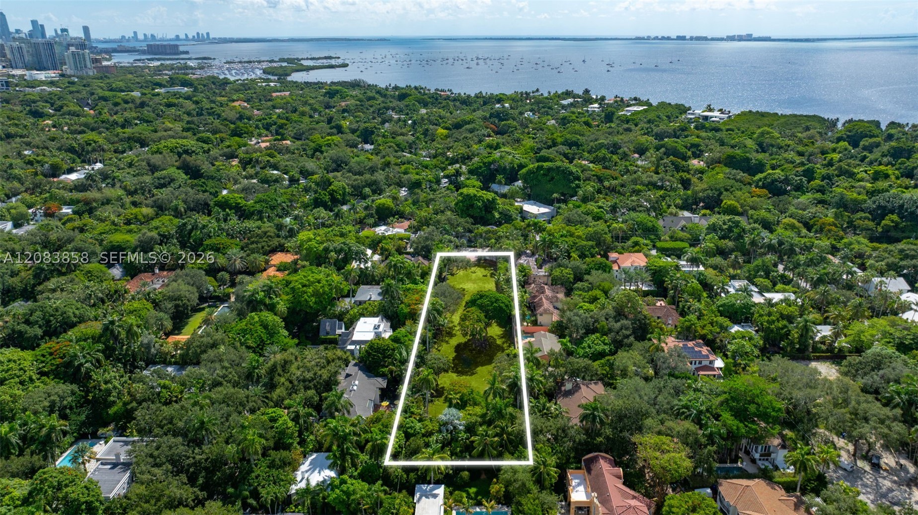 3940 Douglas Rd Miami, FL 33133