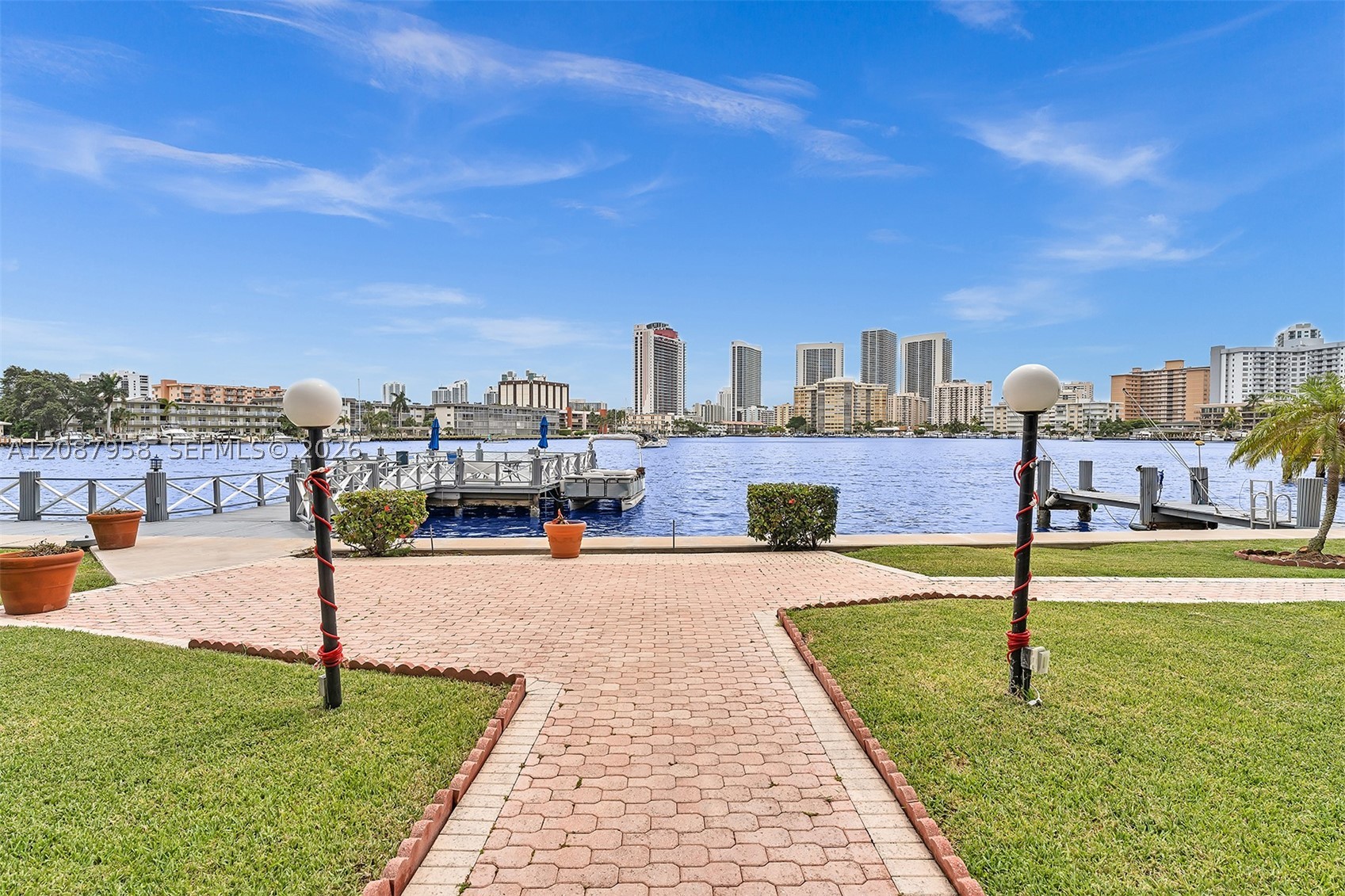 430 Golden Isles Dr #803
