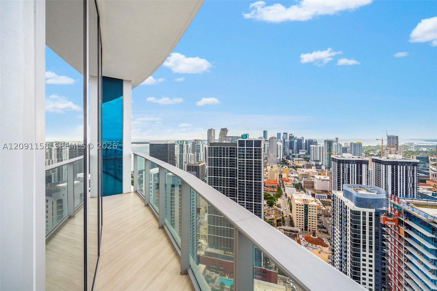 image Paramount Miami Worldcenter21