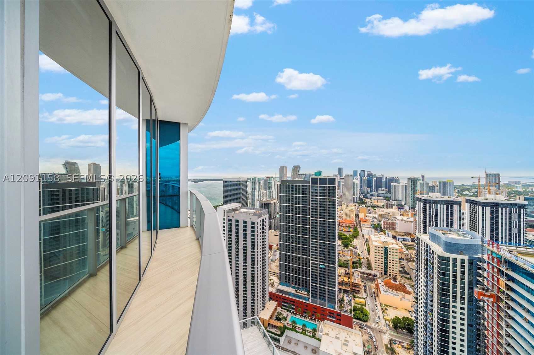 image Paramount Miami Worldcenter24