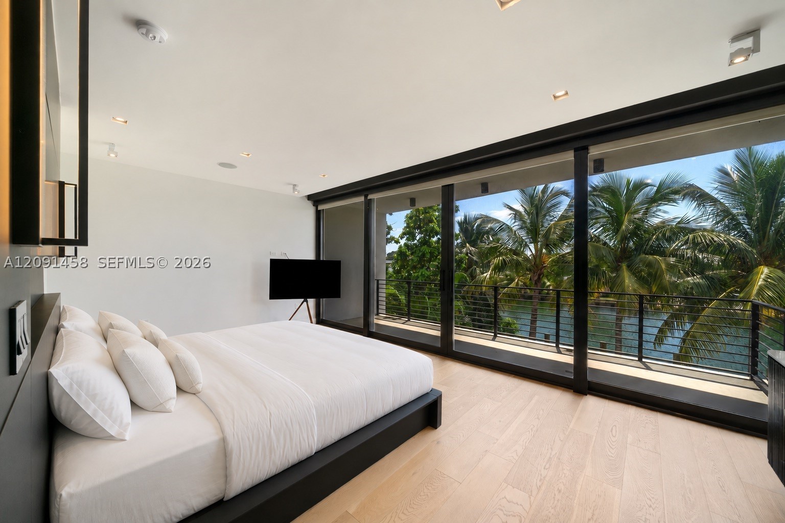 770 S Shore Dr Miami Beach, FL 33141