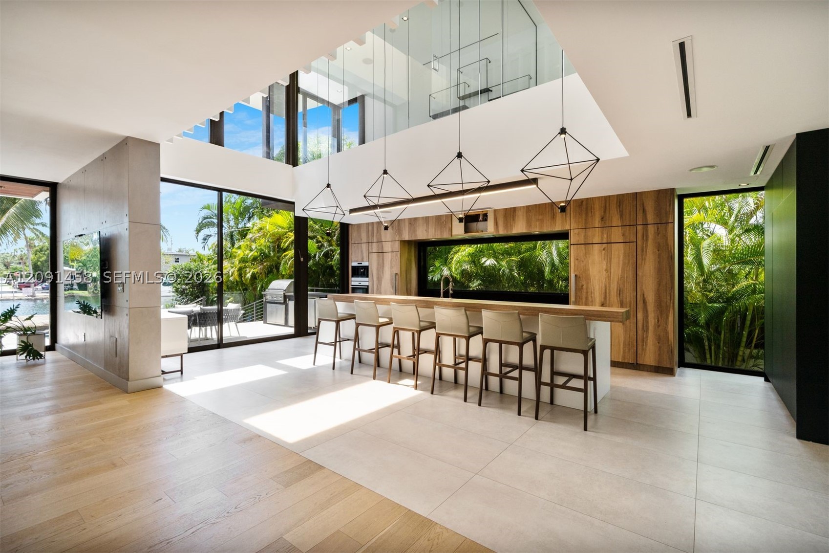 770 S Shore Dr Miami Beach, FL 33141