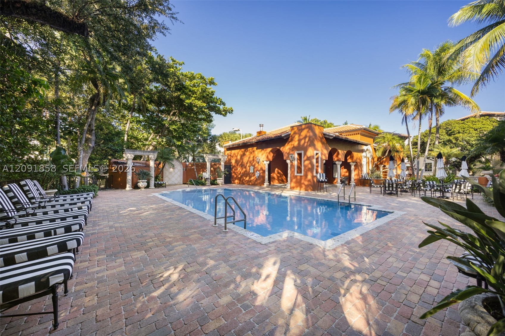 3471 Main Hwy #1204 Coconut Grove, FL 33133