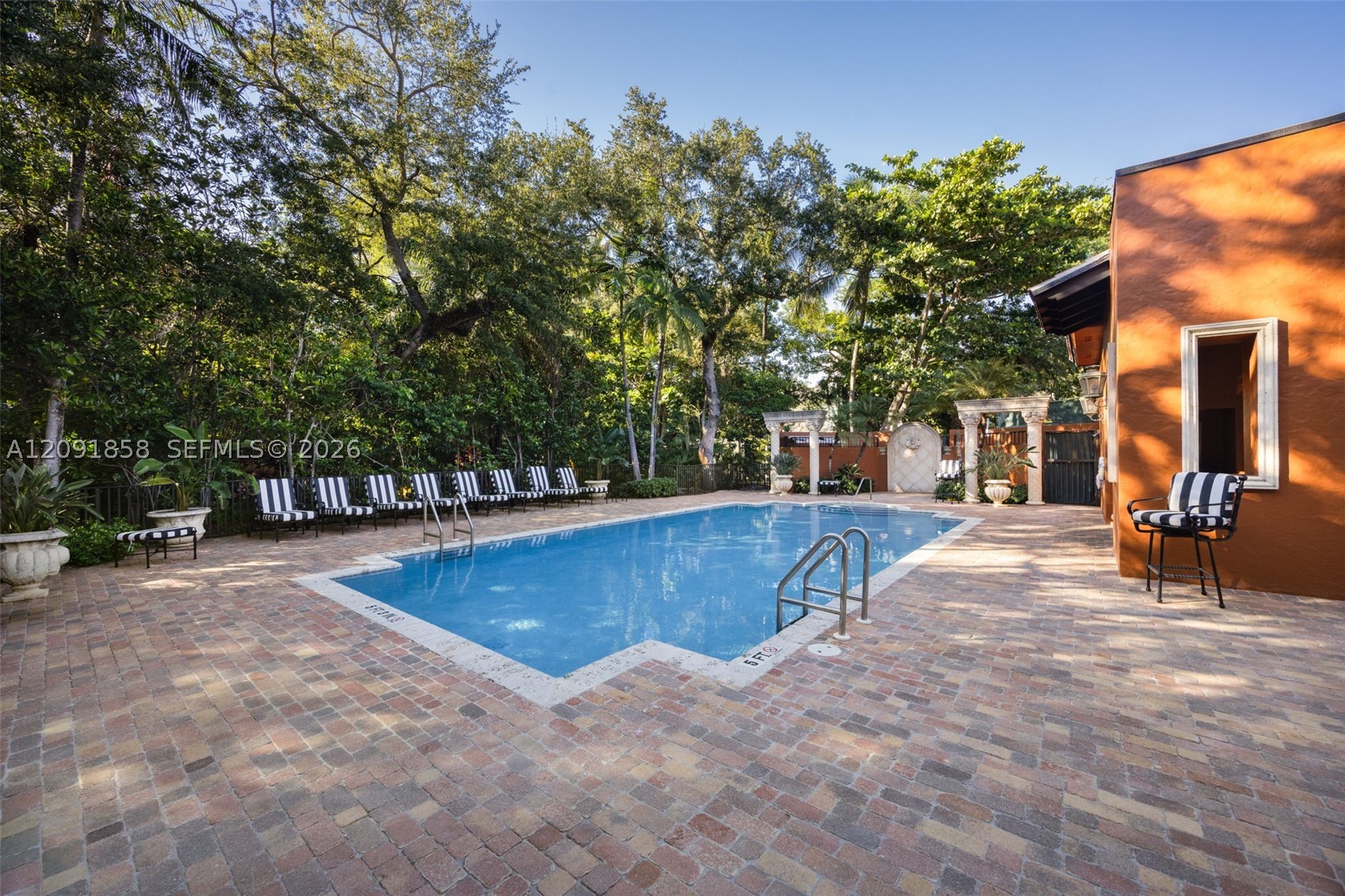 3471 Main Hwy #1204 Coconut Grove, FL 33133