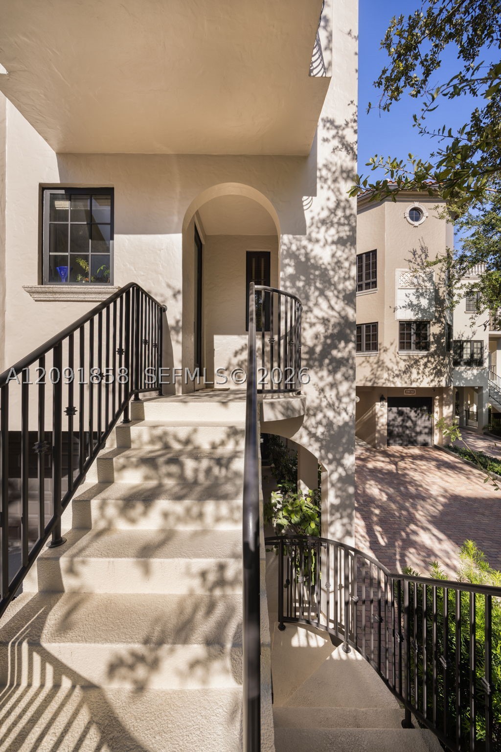 3471 Main Hwy #1204 Coconut Grove, FL 33133