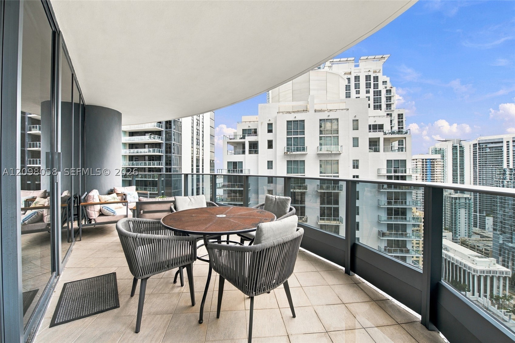 image Brickell Flatiron12