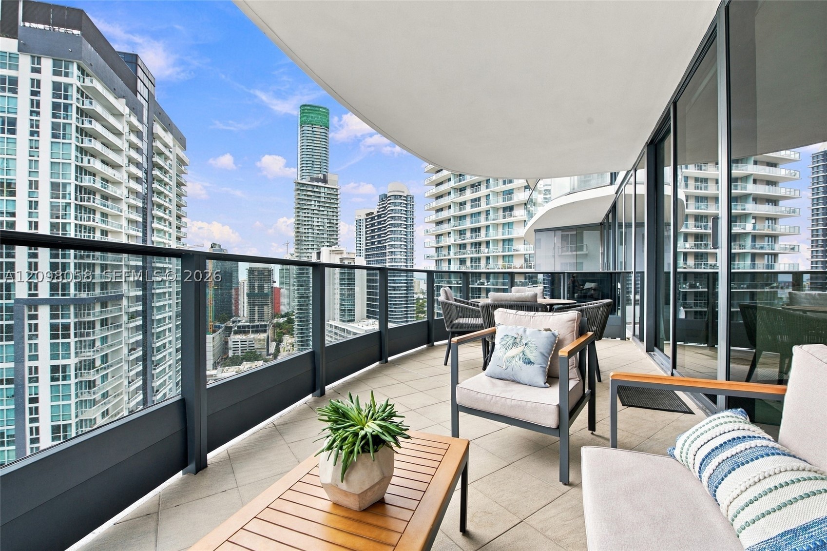 image Brickell Flatiron17