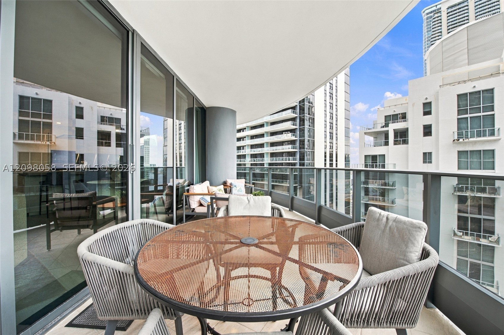 image Brickell Flatiron18