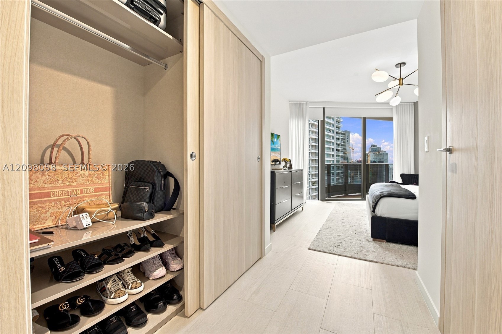 image Brickell Flatiron25