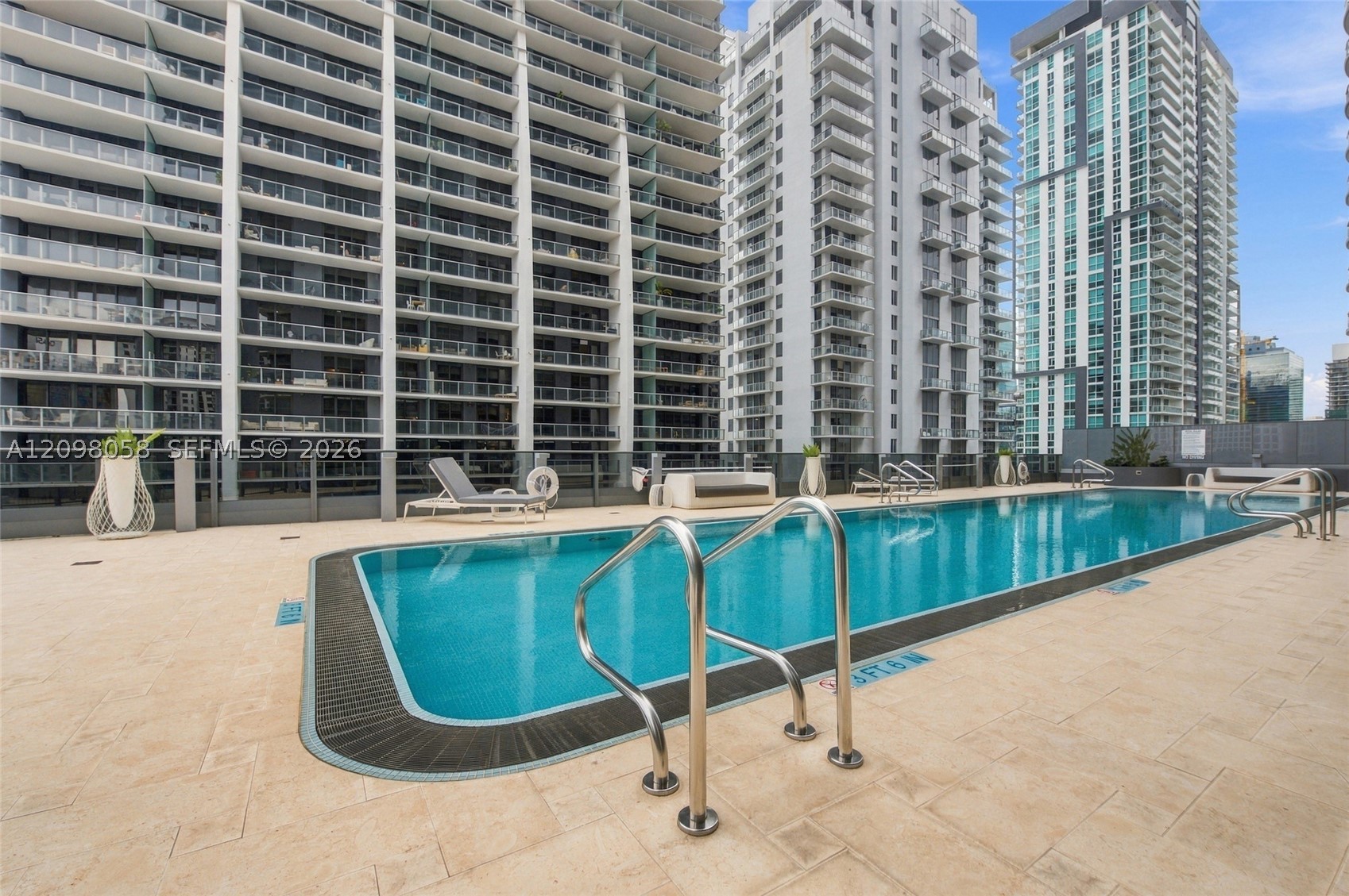 image Brickell Flatiron62