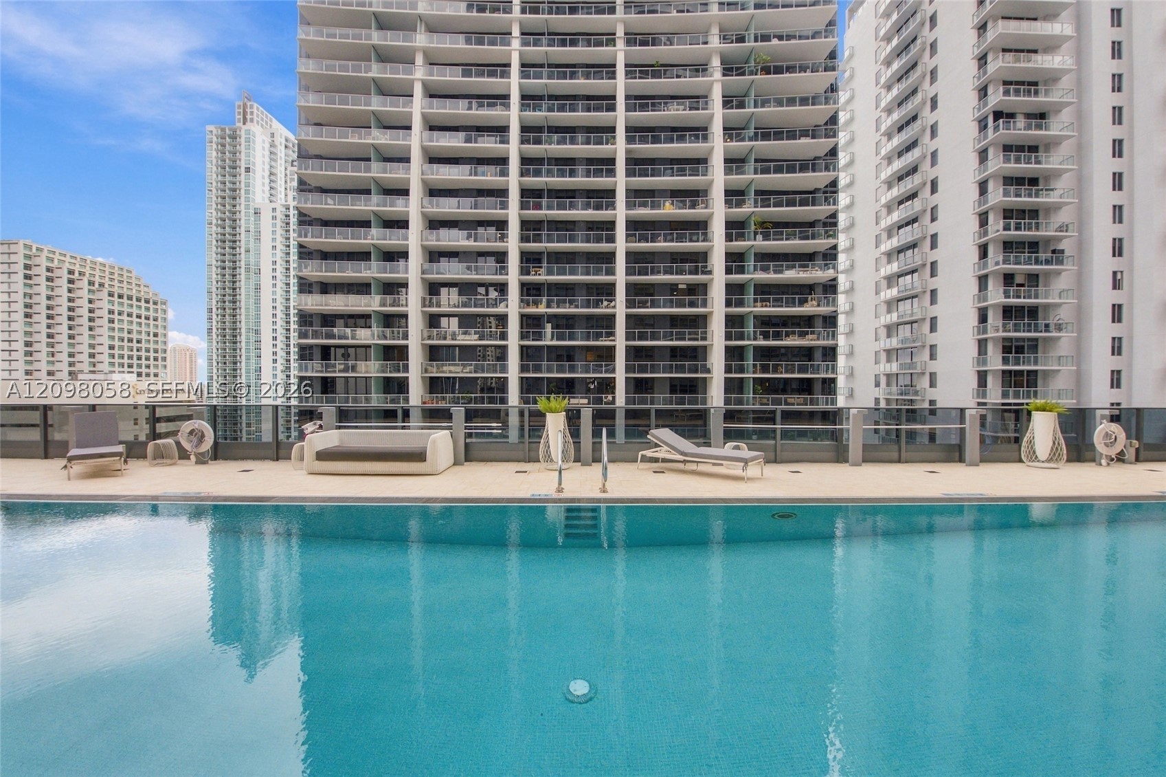 image Brickell Flatiron63