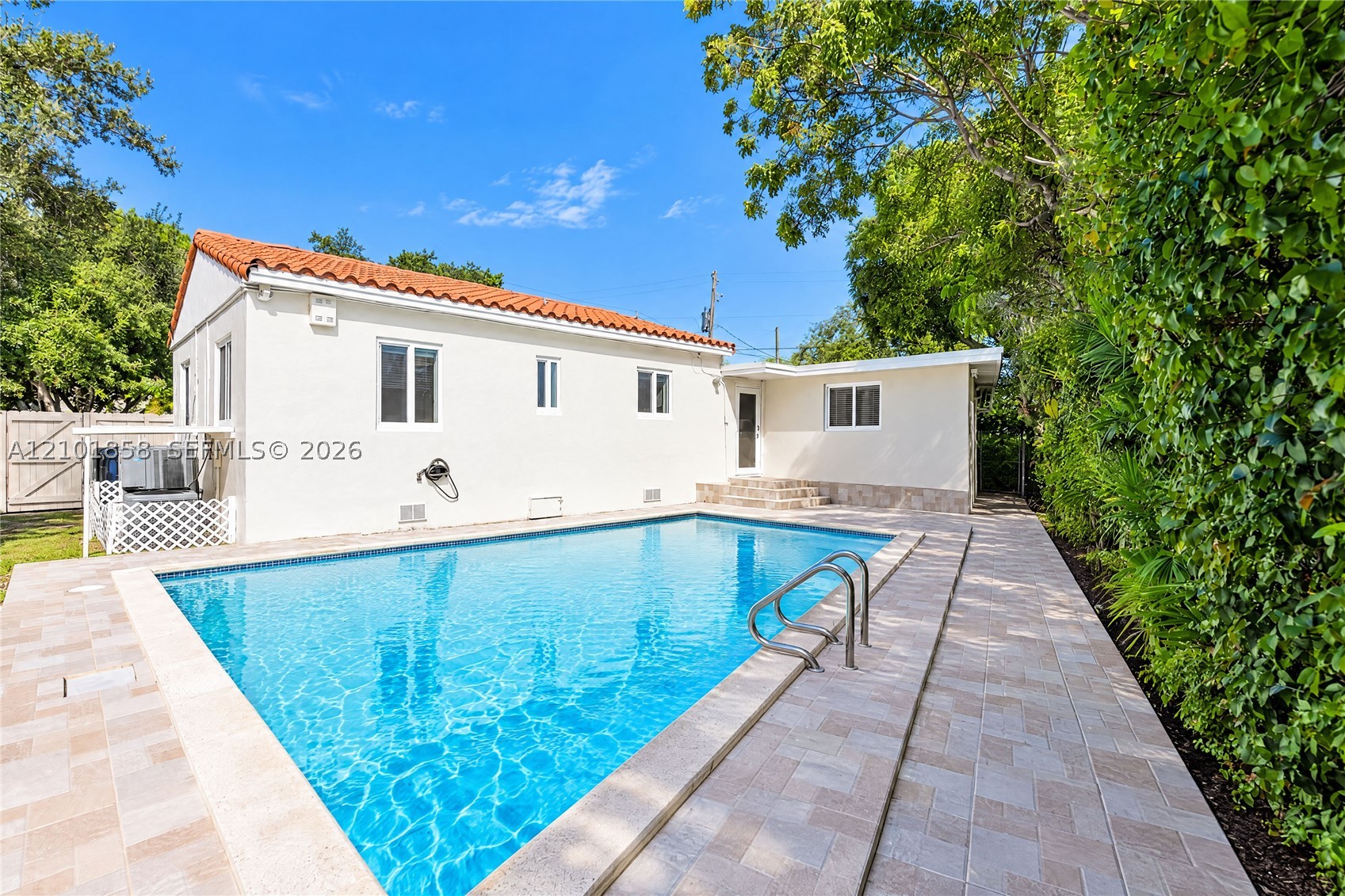 2727 Calusa St Miami, FL 33133