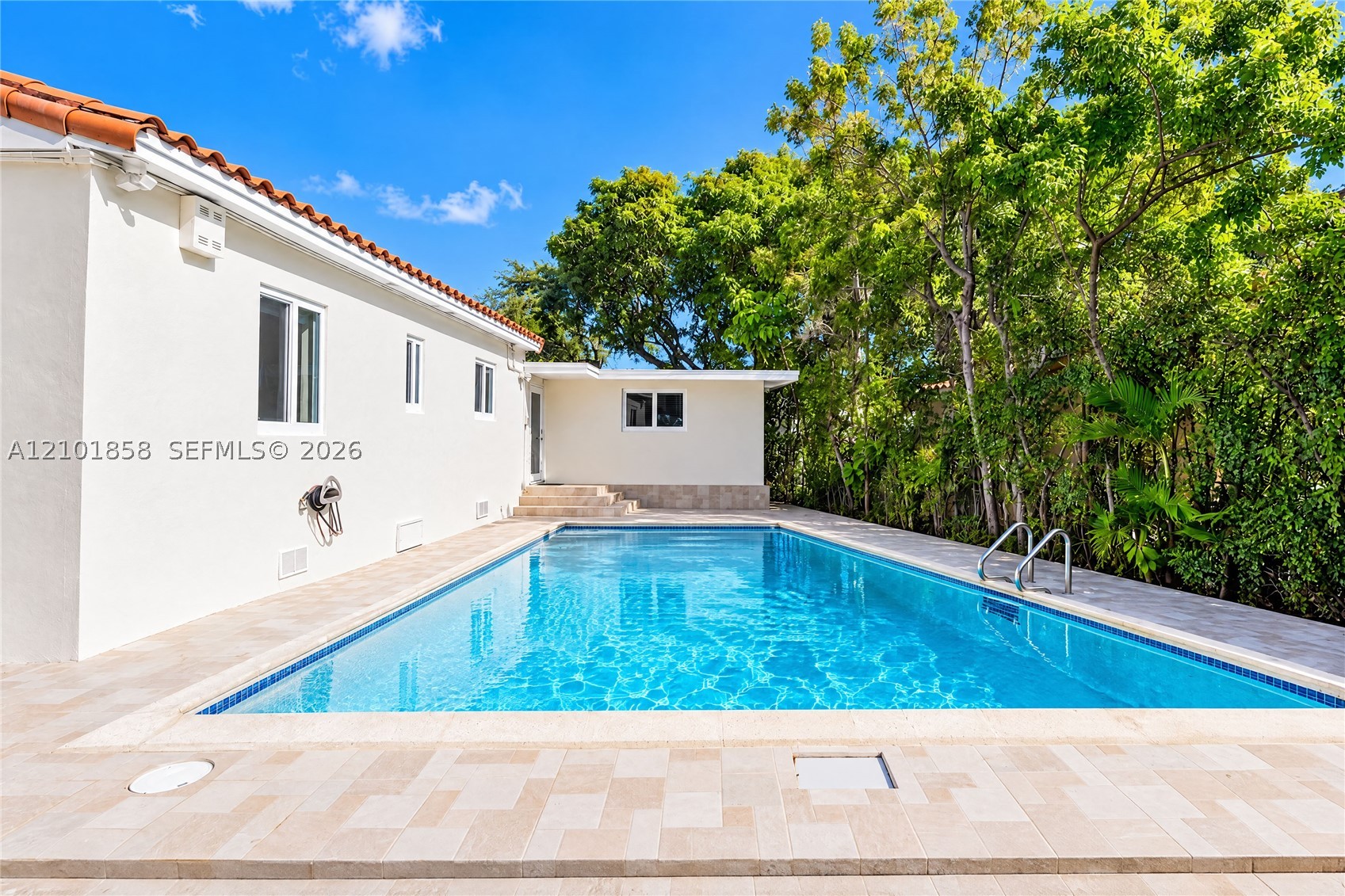 2727 Calusa St Miami, FL 33133