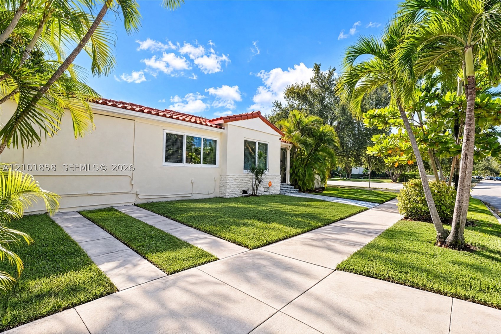 2727 Calusa St Miami, FL 33133