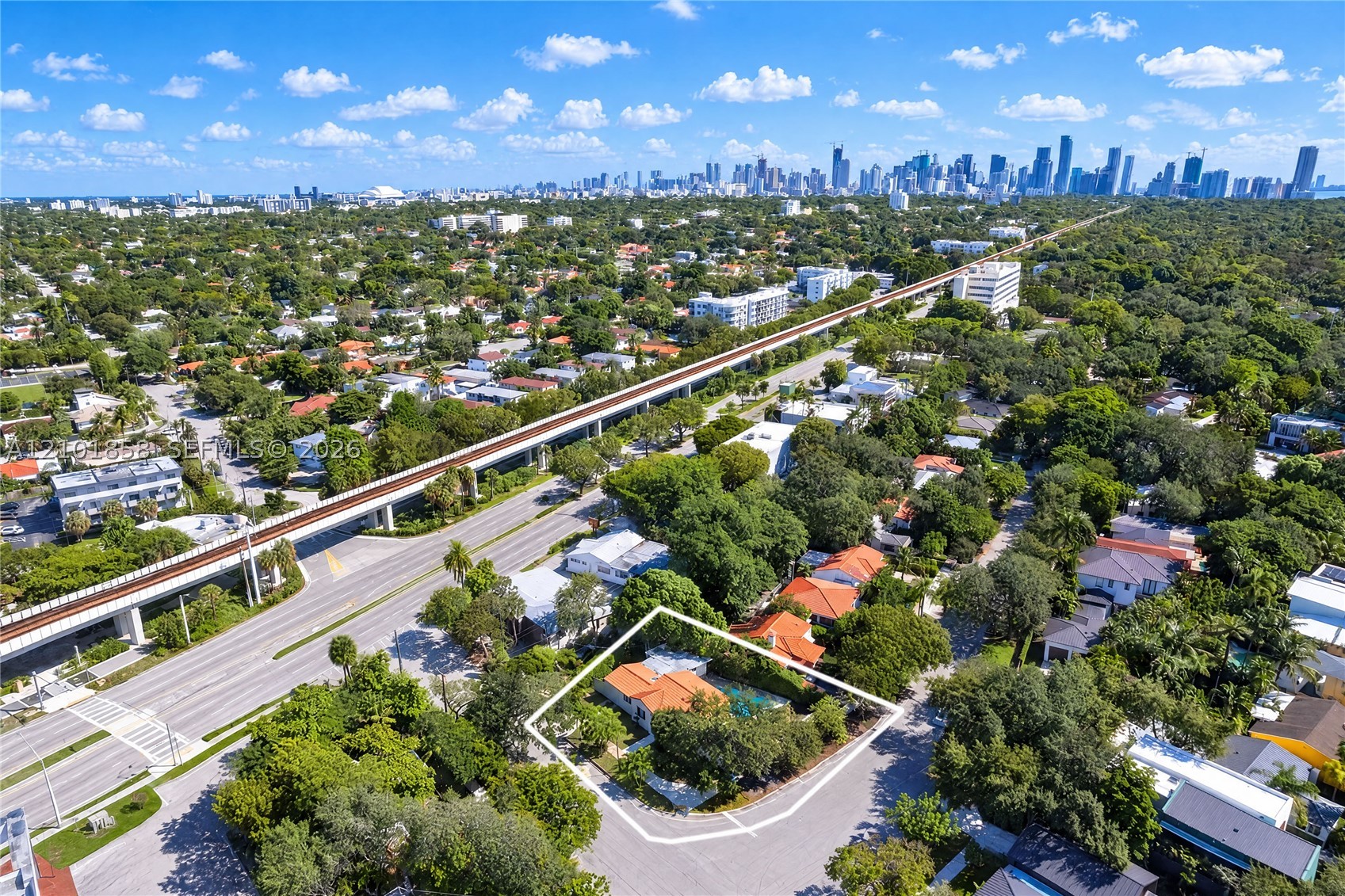 2727 Calusa St Miami, FL 33133