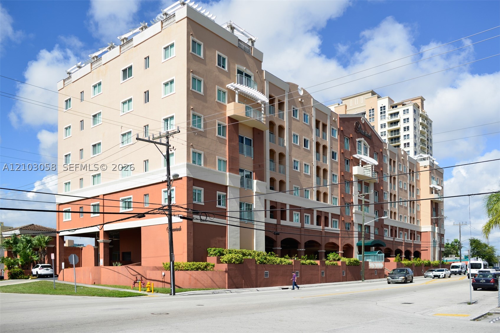 2280 SW 32th Ave #213