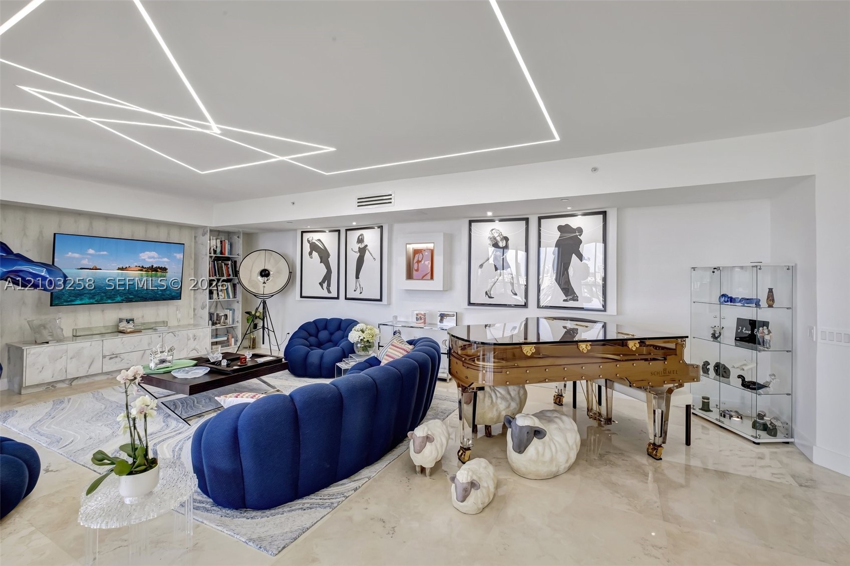 21200 Point Pl #1204 Aventura, FL 33180