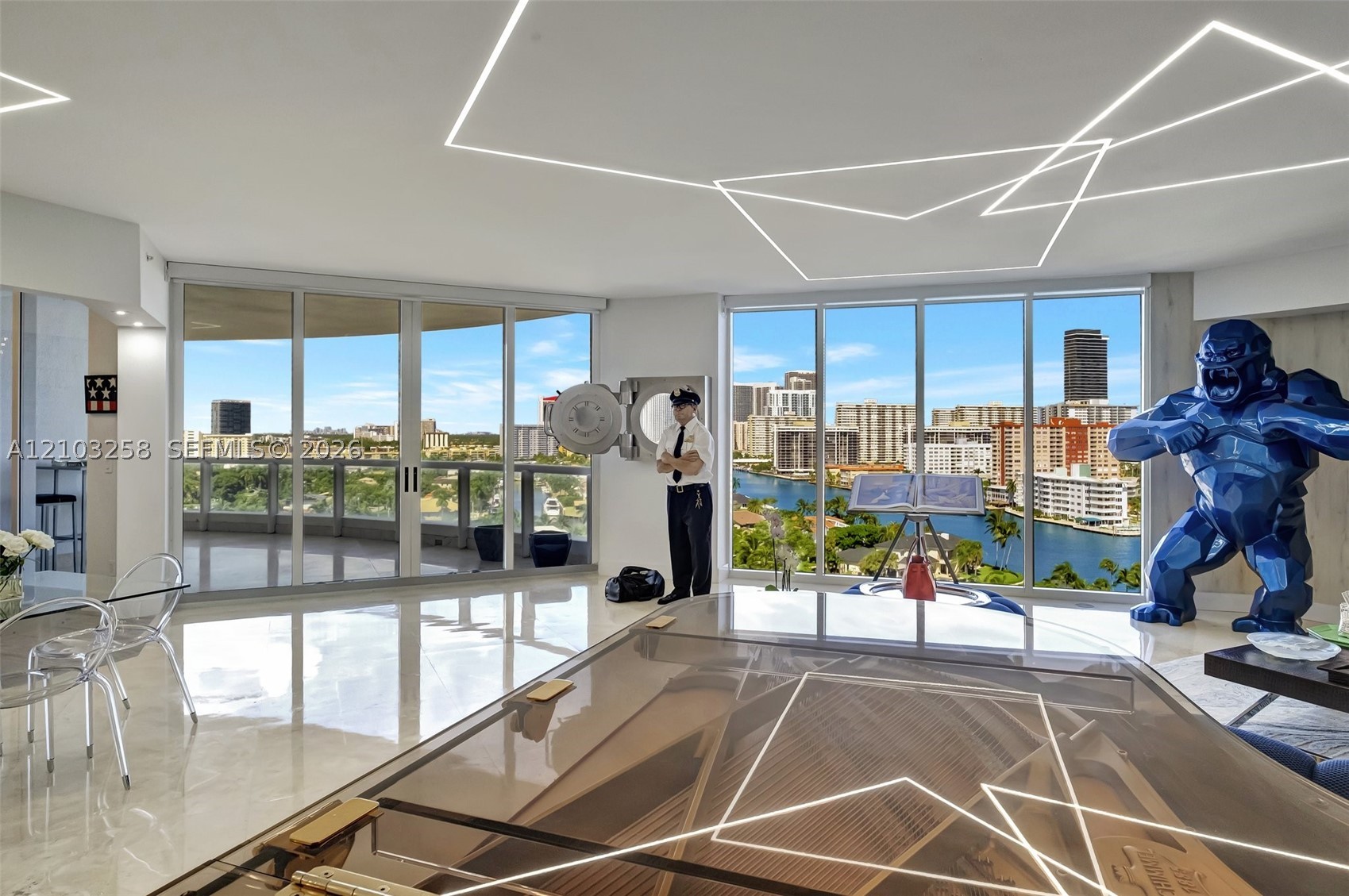 21200 Point Pl #1204 Aventura, FL 33180