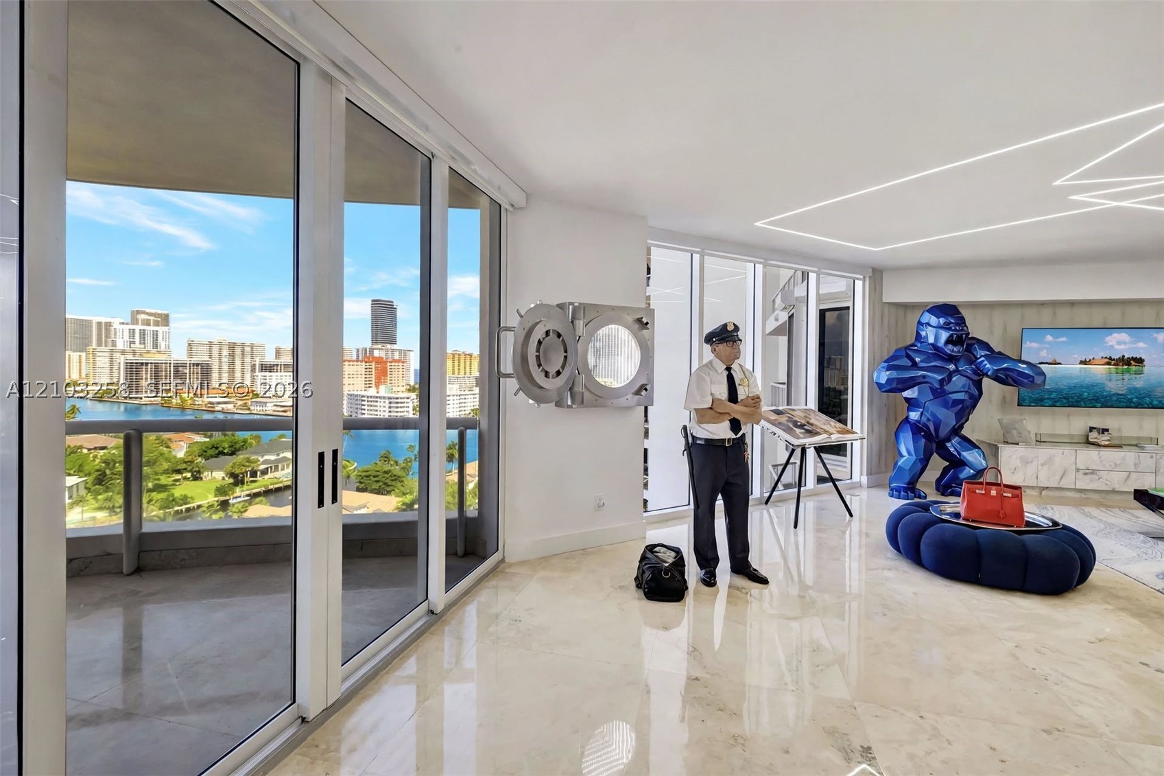21200 Point Pl #1204 Aventura, FL 33180