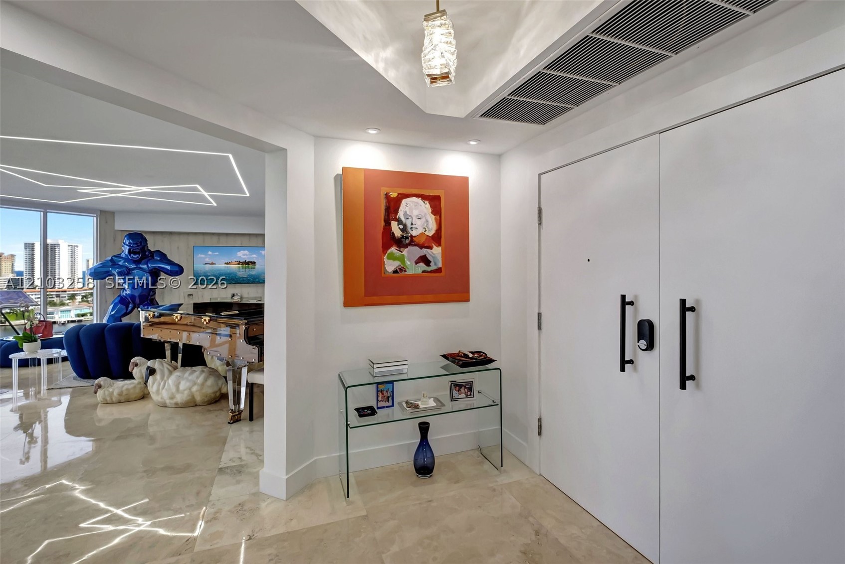 21200 Point Pl #1204 Aventura, FL 33180