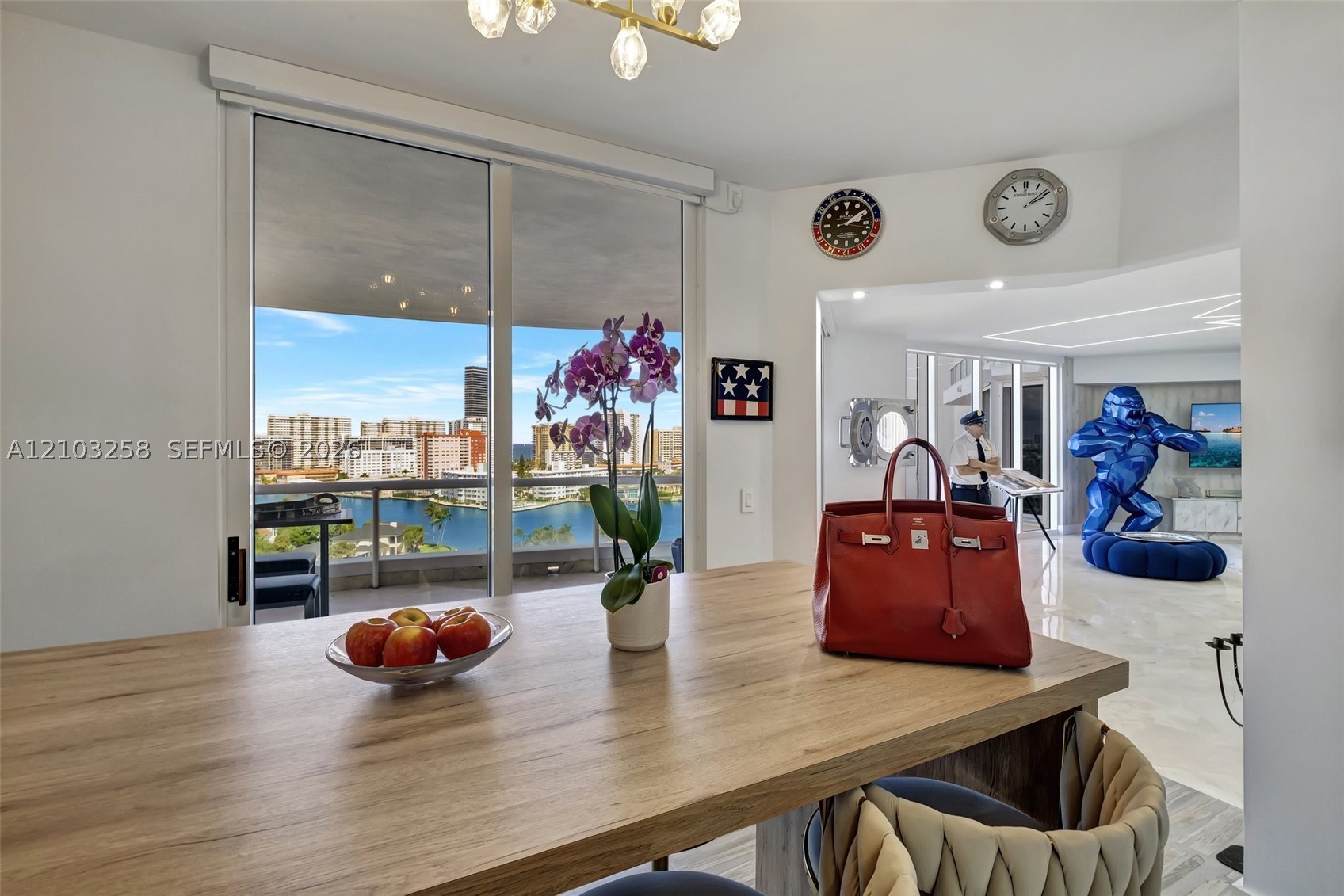 21200 Point Pl #1204 Aventura, FL 33180