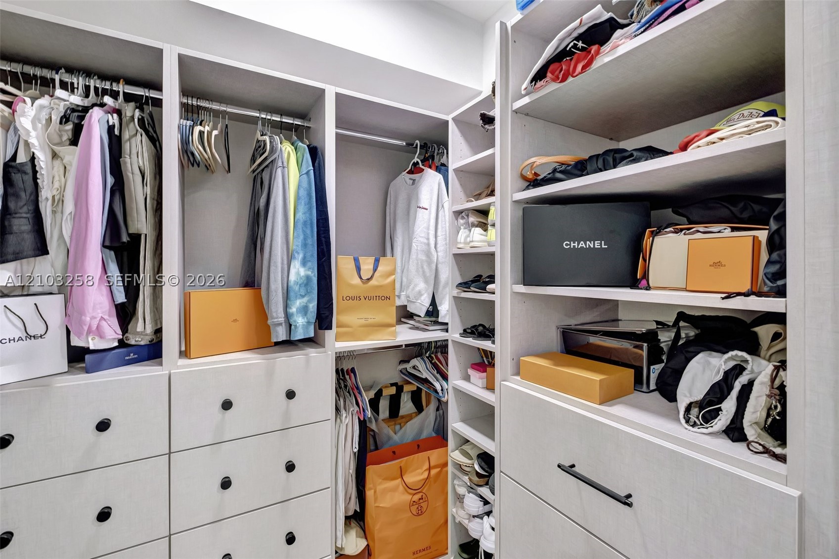 21200 Point Pl #1204 Aventura, FL 33180